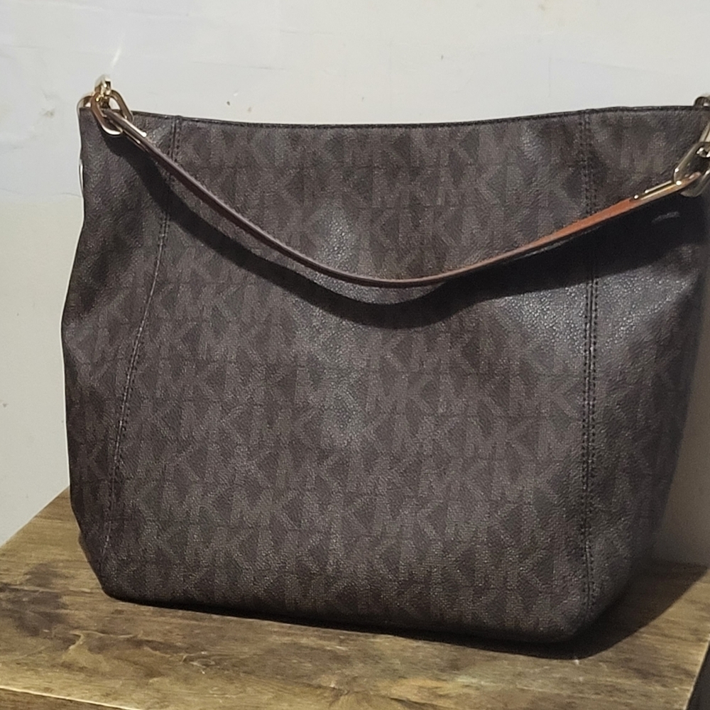 Michael kors shoulder bag